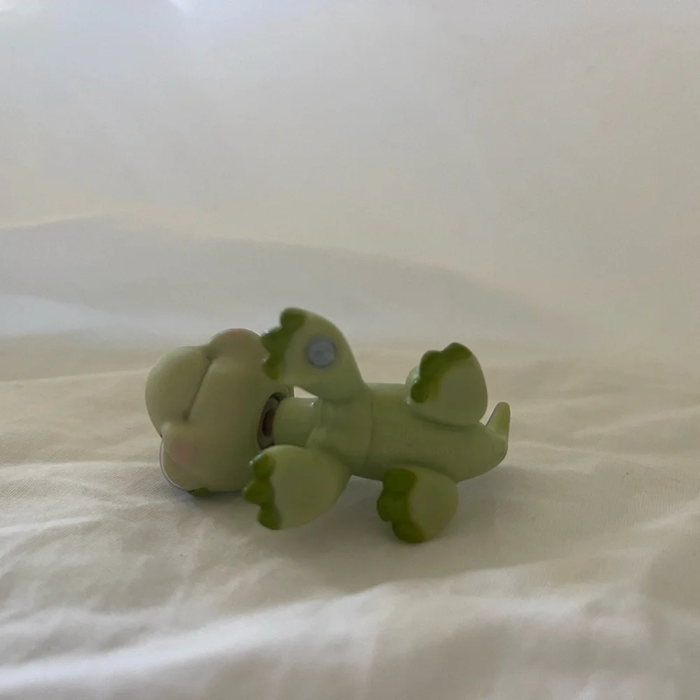 Littlest Pet Shop Single Pet Iguana Lizard #734 Green Purple